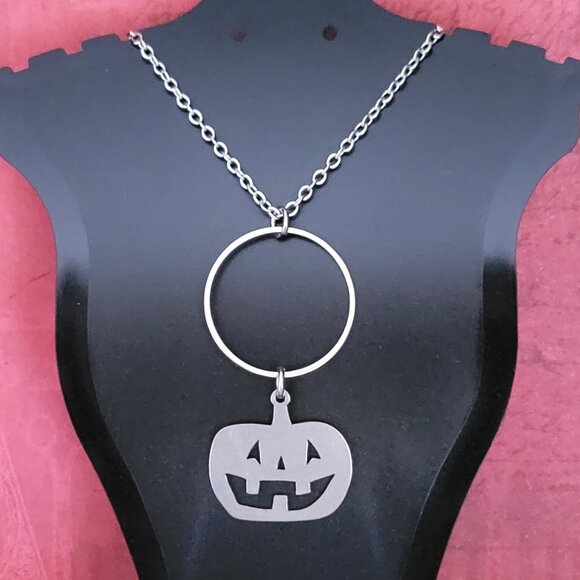 JACK O LANTERN Pumpkin Circle Stainless Steel Charm Chain Necklace 24" Halloween - Picture 4 of 9